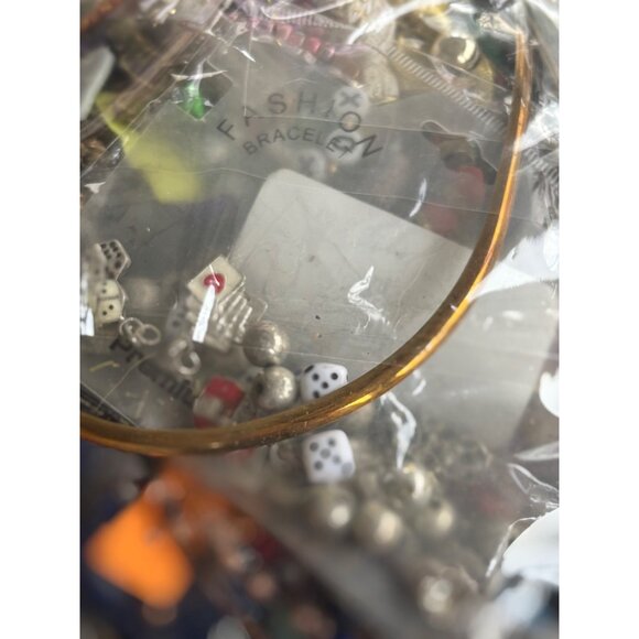 Mixed Jewelry Craft Scrap Bundle 2 lb 12oz Assorted Beads Charms & Findings For - Picture 7 of 10